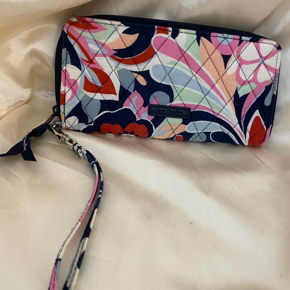 Vera Bradley RFID Tech Wristlet in Mod Paisley Print Quilted Wallet Wristlet
